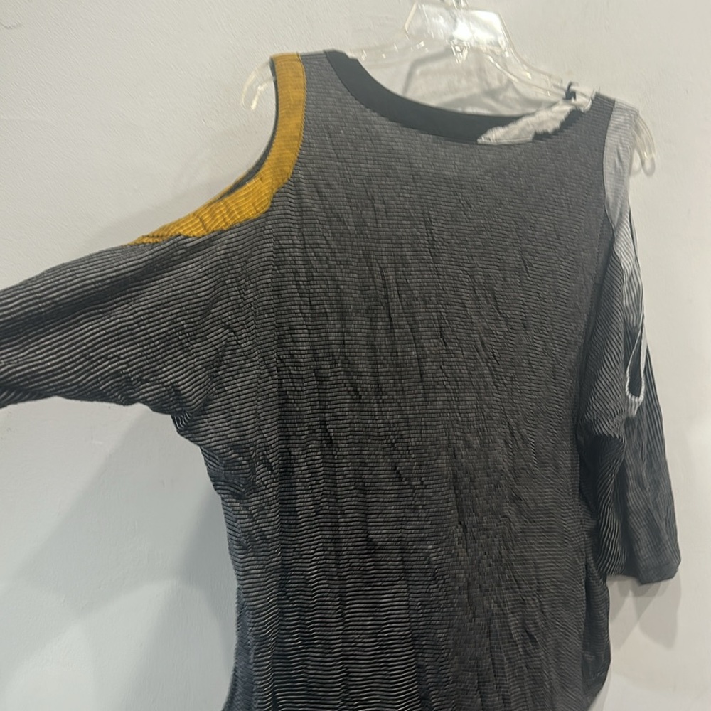 ALEMBIKA Yellow Black white stripe cut out Shoulder Ultra Soft Flowy Artsy small - Picture 5 of 9